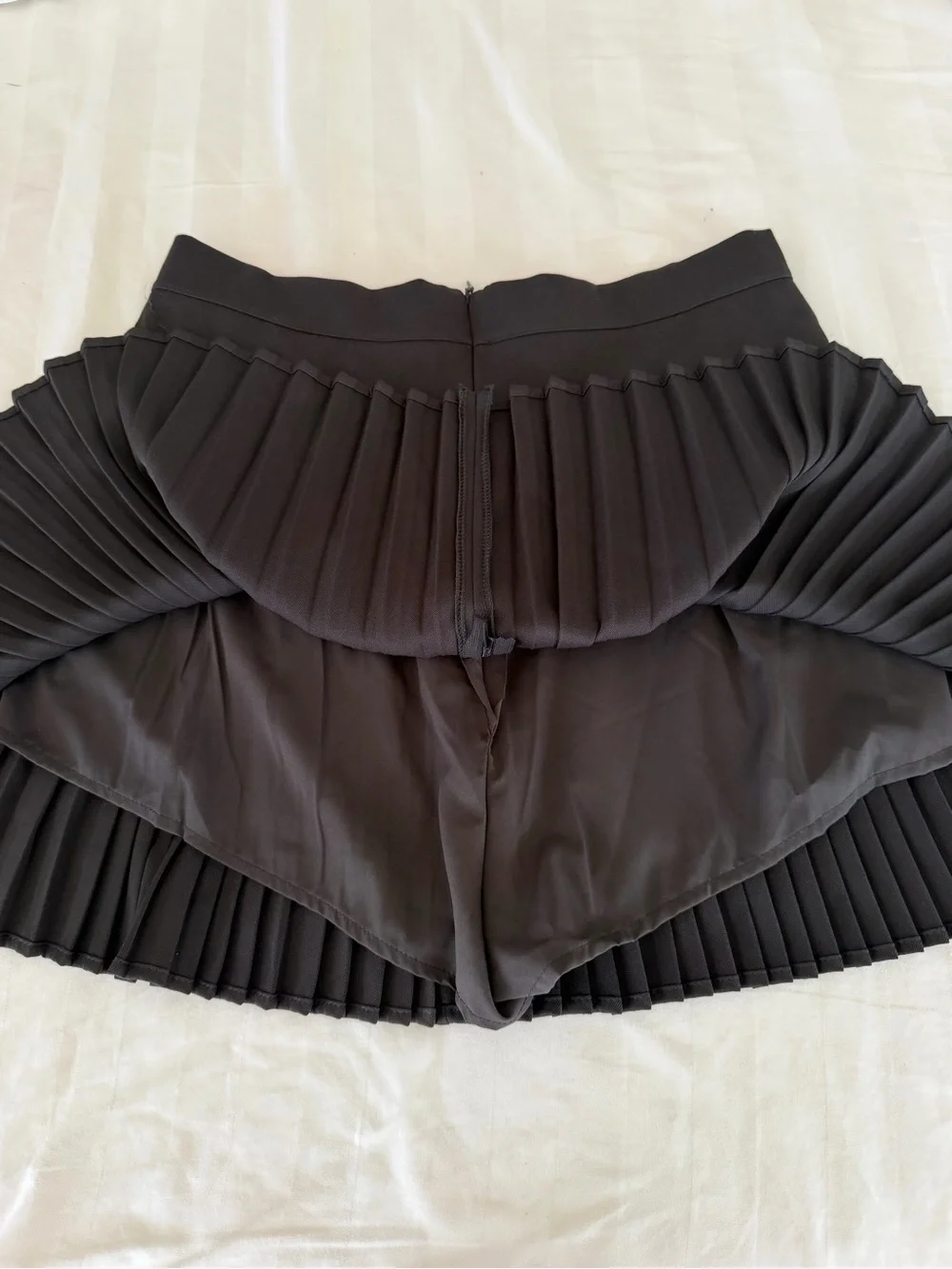 Dior Black Pleated Mini Skirt with Gold D Emblem - Picture 8 of 9